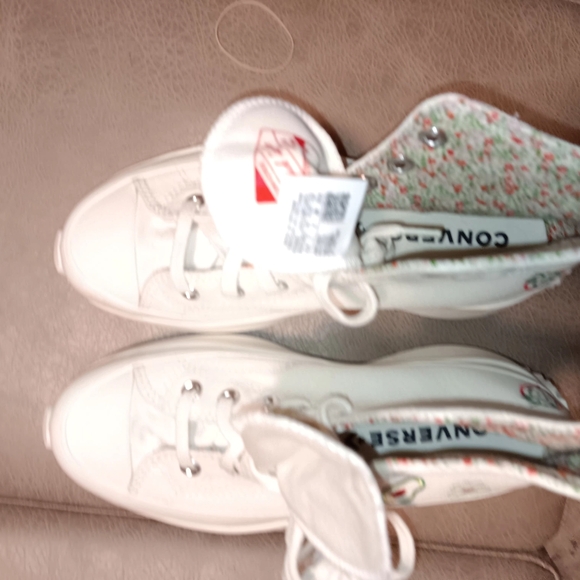 Converse White Run Star Hike Embroidered Women's Sneakers Shoes Platform A03560C - Picture 13 of 14